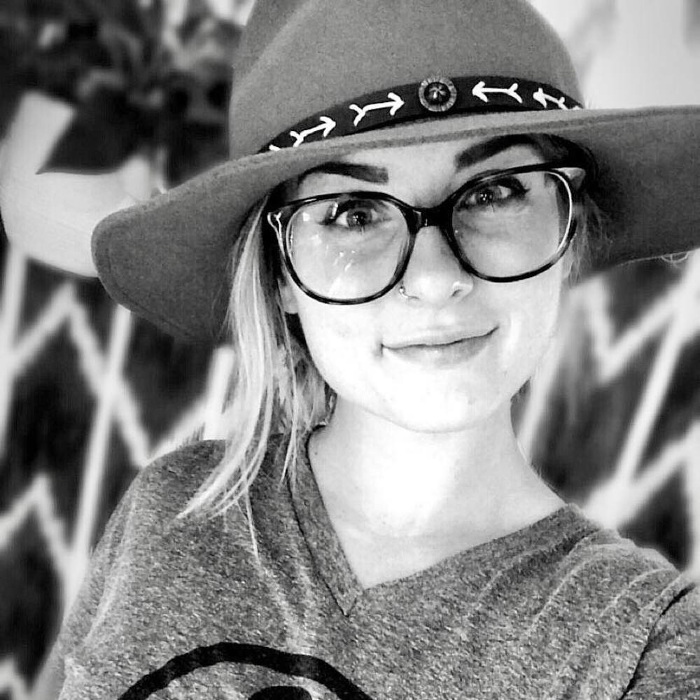 Meet your Posher, Katelyn